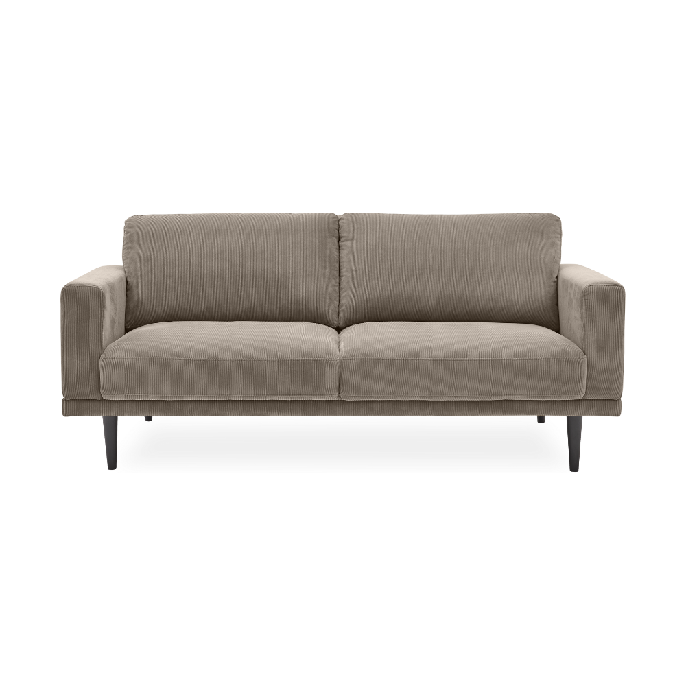 Soffa i beiget tyg mot vit bakgrund