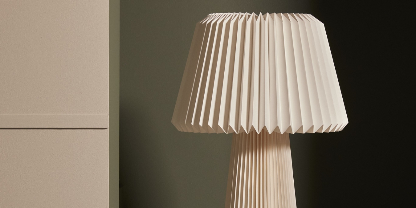 Vikt lampskärm i papper med detaljerad struktur