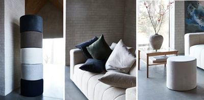 Stämningsfull interiörkollektion med fokus på textilier. Till vänster syns en stapel av runda tygprover i neutrala färger, i mitten en beige soffa med mjuka prydnadskuddar i mörkblått, grönt och ljusa nyanser, och till höger en närbild av eleganta gardiner i textil med böljande struktur i beige, grå och mörkblå toner.