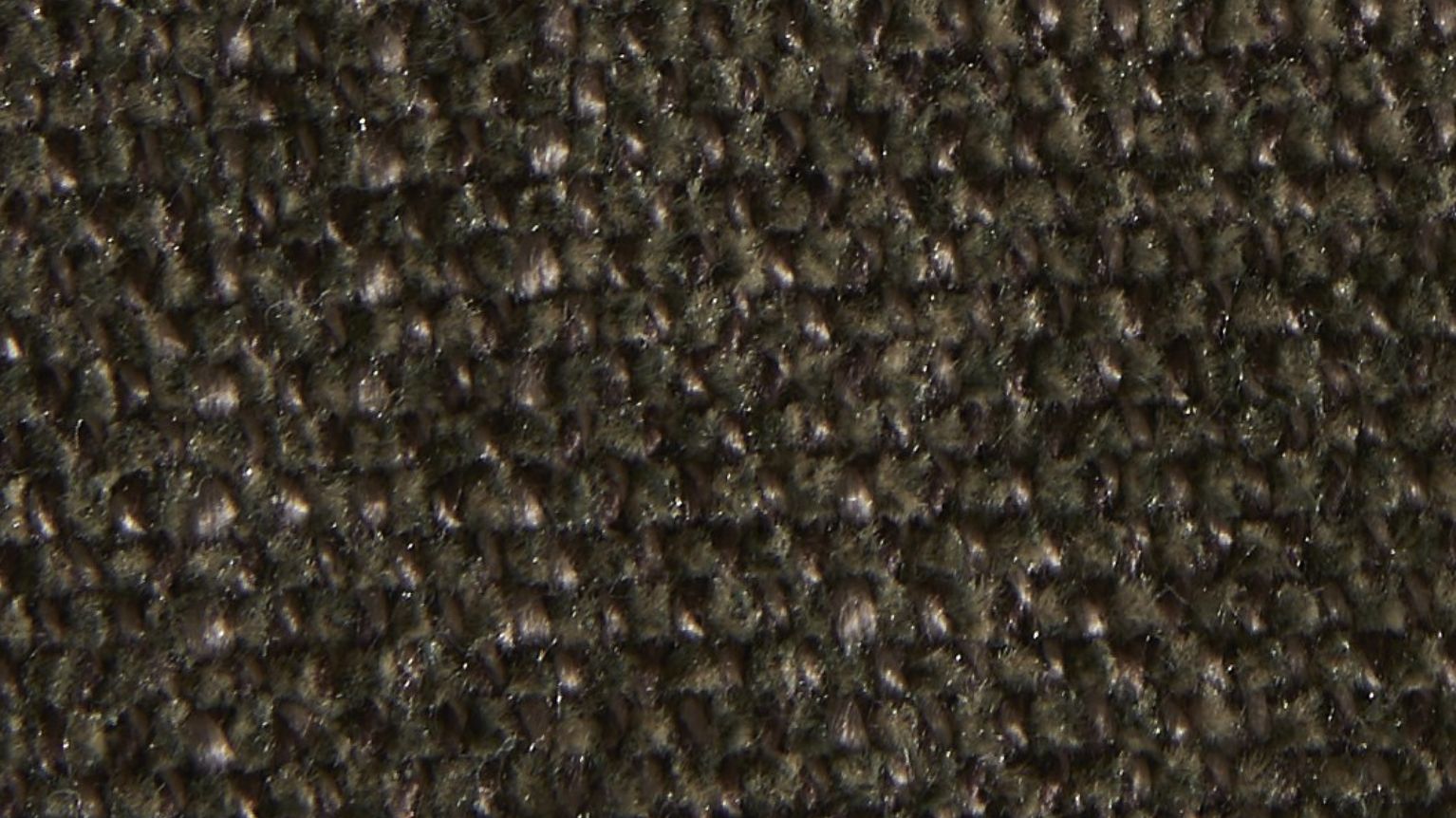 Närbild på tygprov av Verdon i nyansen olive.