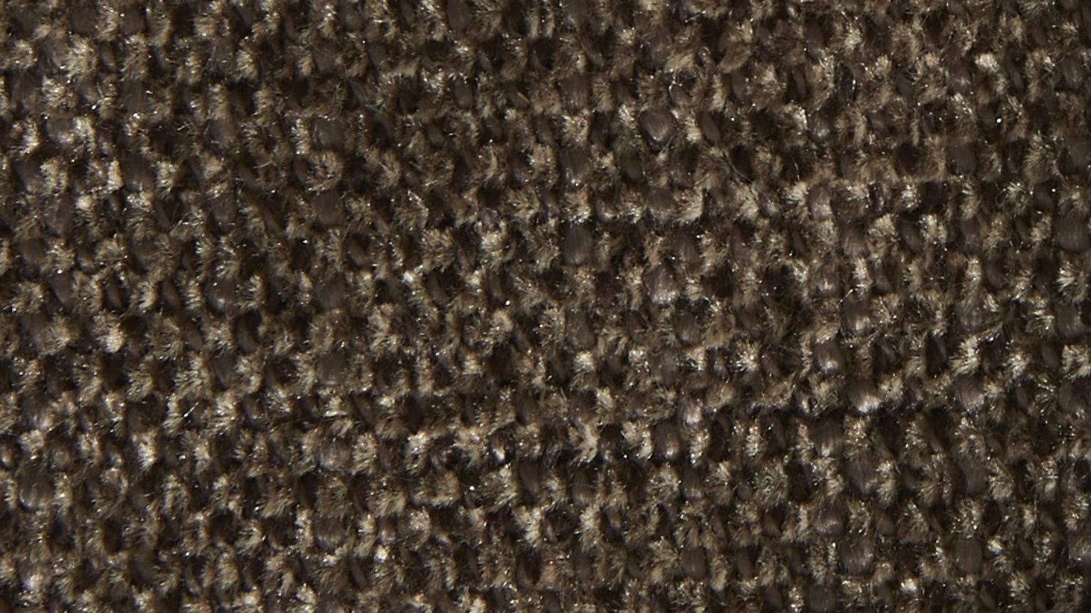 Närbild på tygprov av Verdon i nyansen taupe.