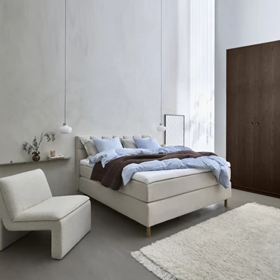 Ljust sovrum i nordisk stil