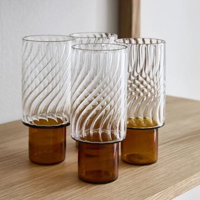 4 dricksglas med orange botten och genomskinlig topp