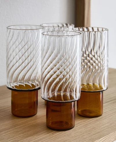 Dricksglas med orange botten.