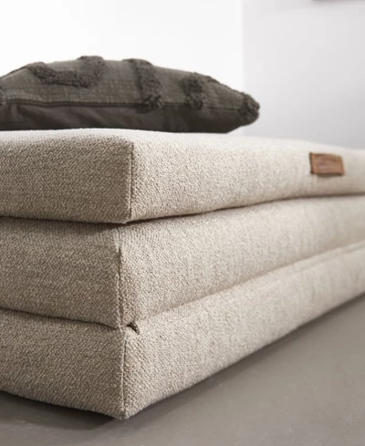 Fällmadrass i ljusbeige