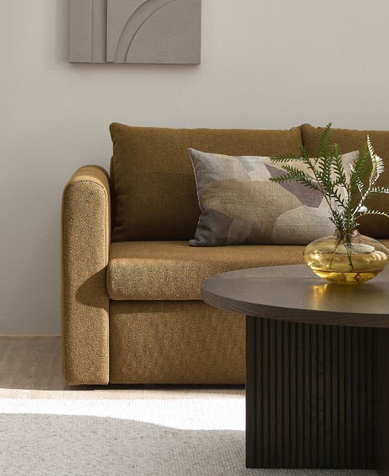 Halva bäddsoffan i gult