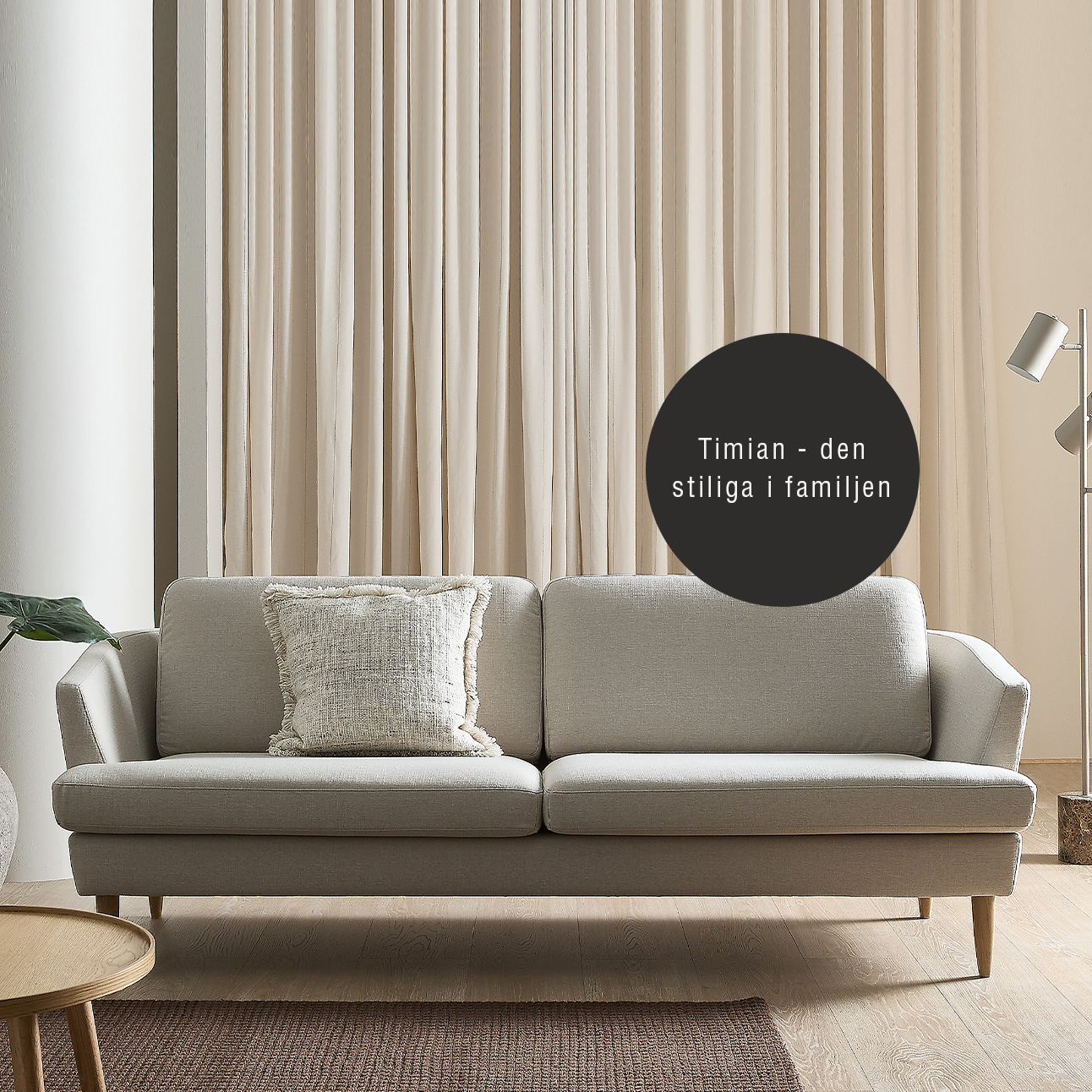 2-sits klassisk soffa i vit färg