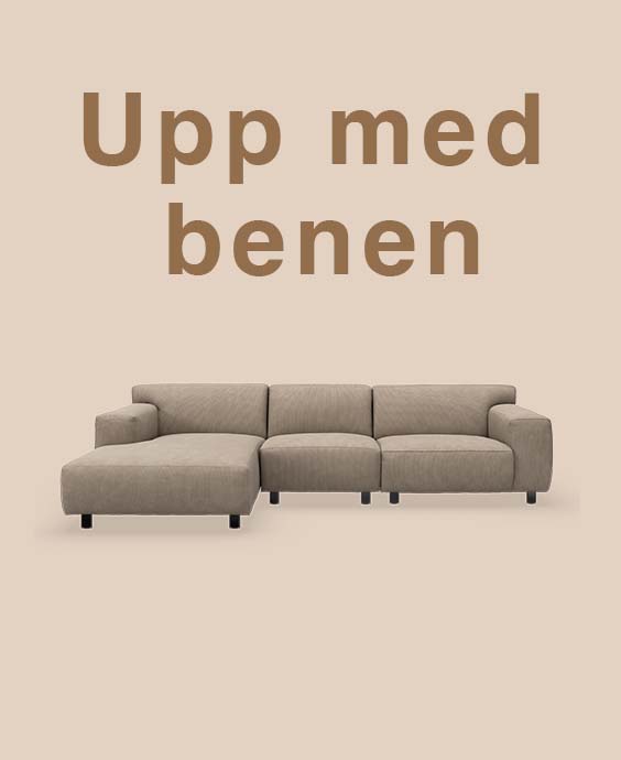 Modulsoffa med schäslong mot beige bakgrund.