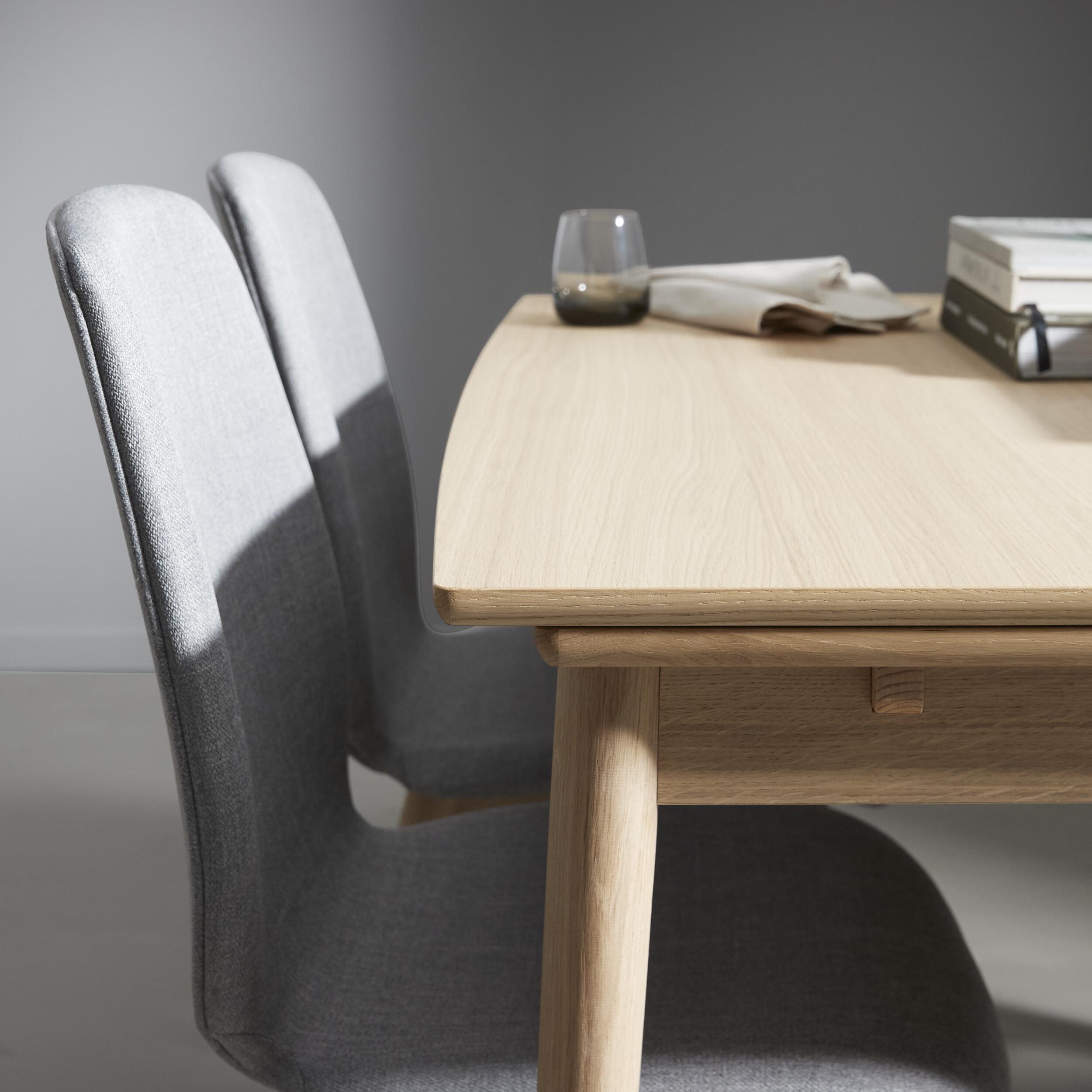 Curve Matbord 122 x 82 x 75 cm 