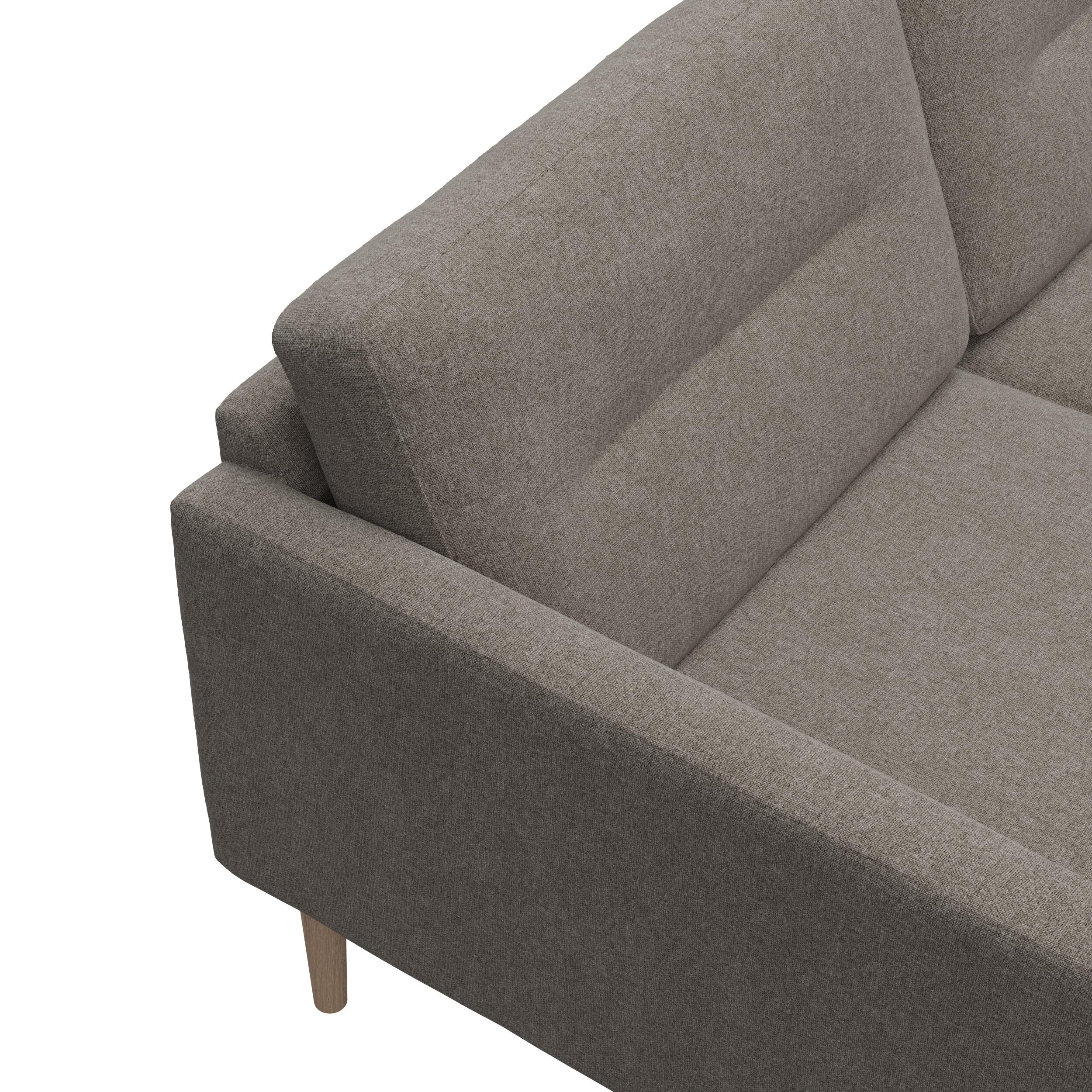 Larvik högervänd hörnsoffa med puffavslutning 