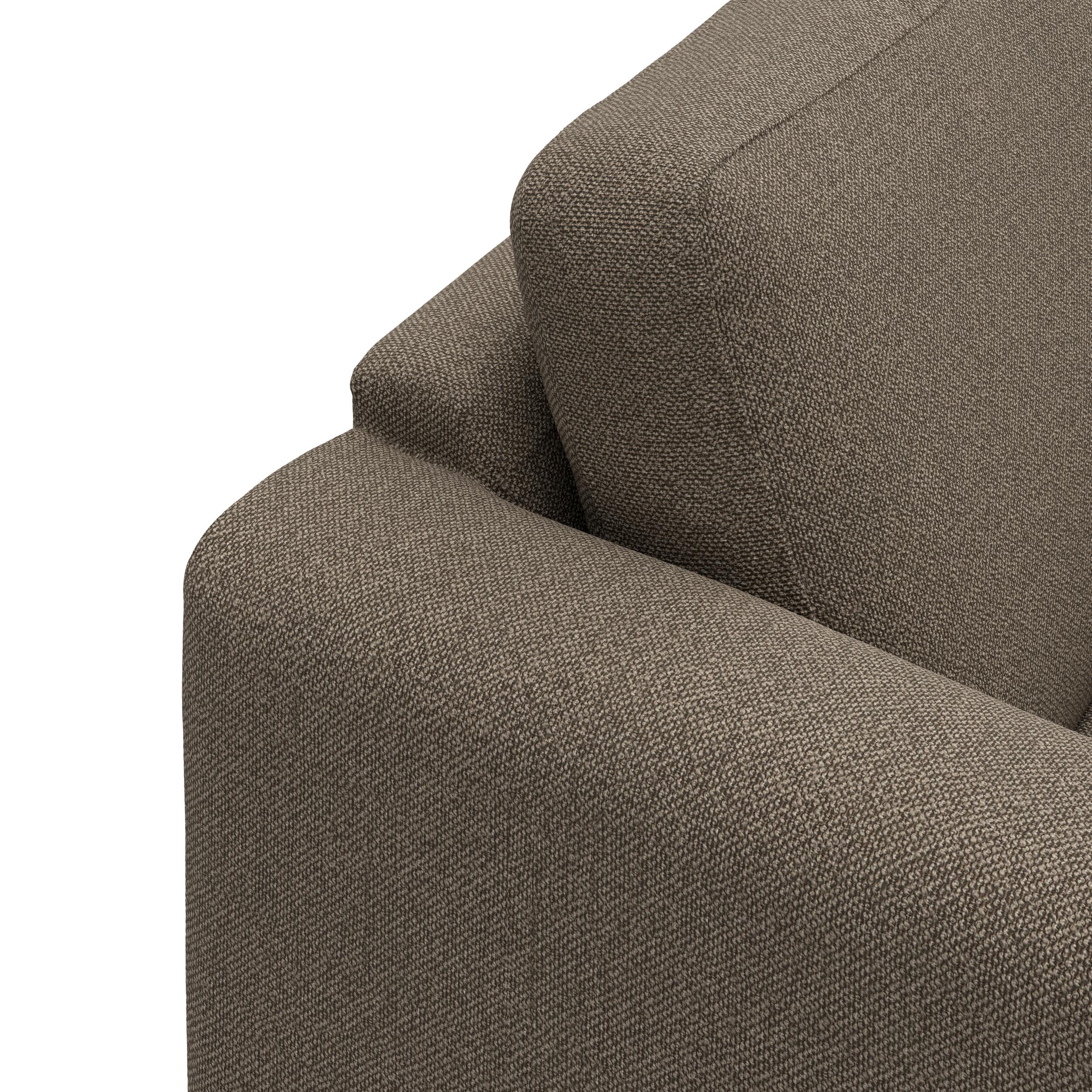 Cleveland 2 sits Soffa 