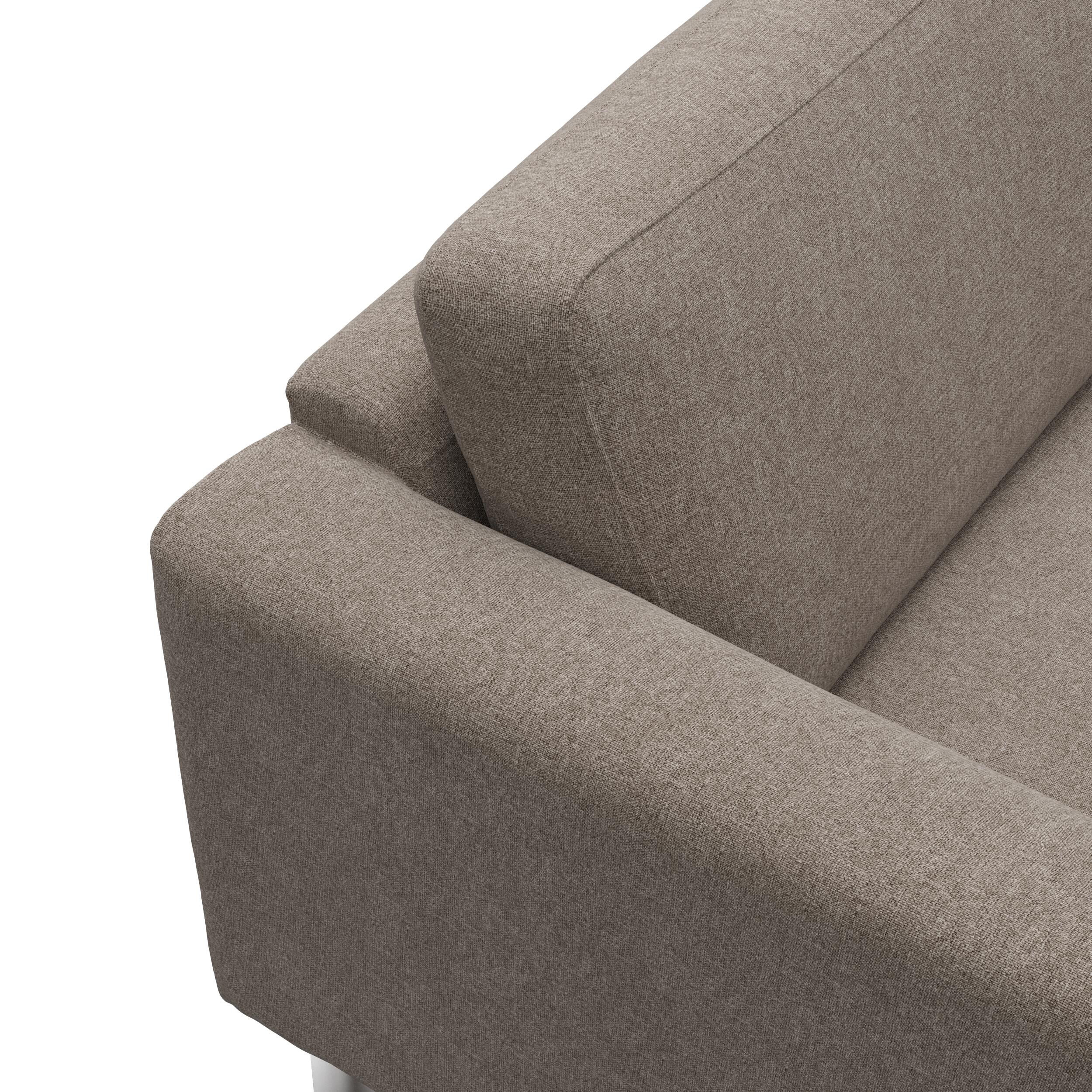 Cleveland 2 sits Soffa 