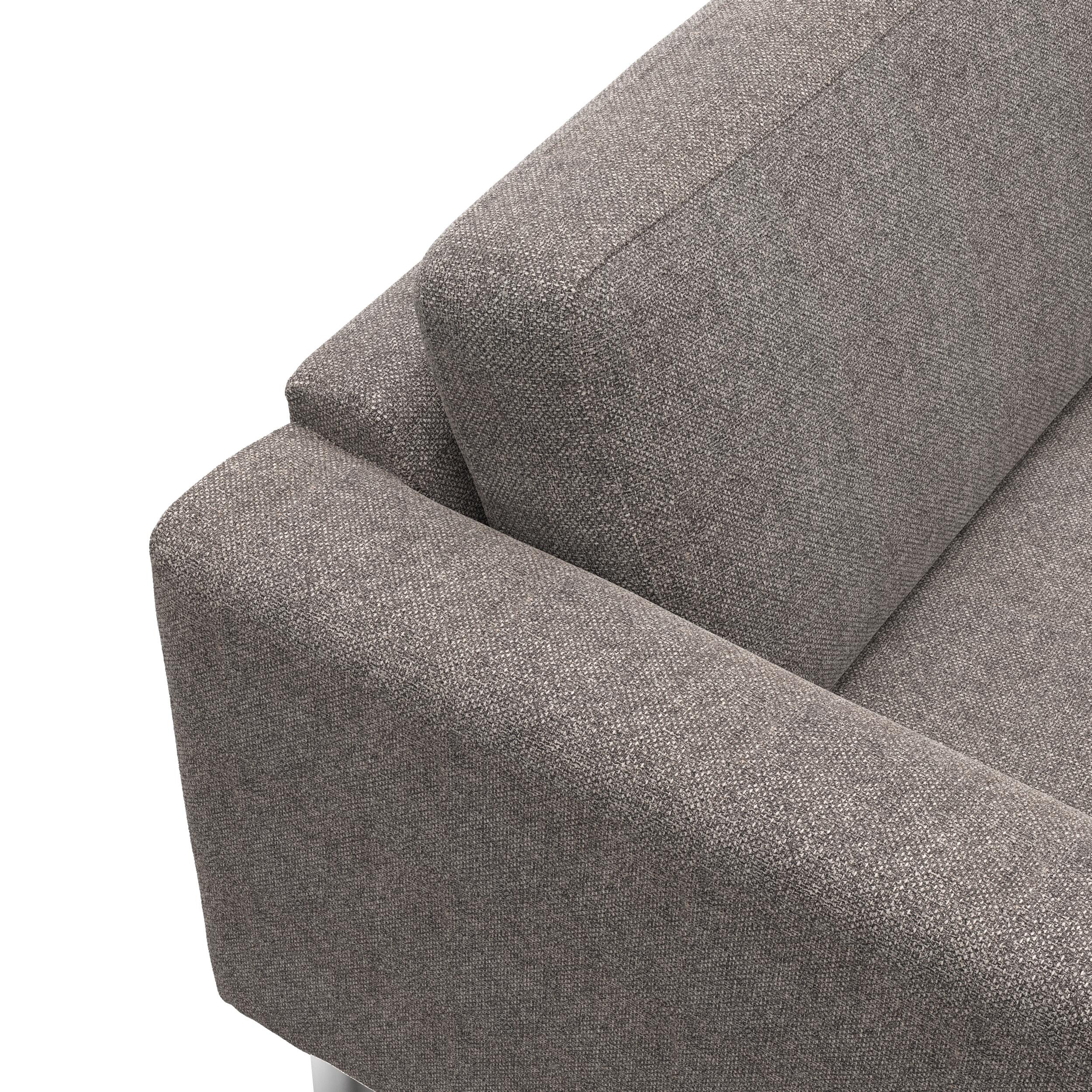 Cleveland 2 sits Soffa 