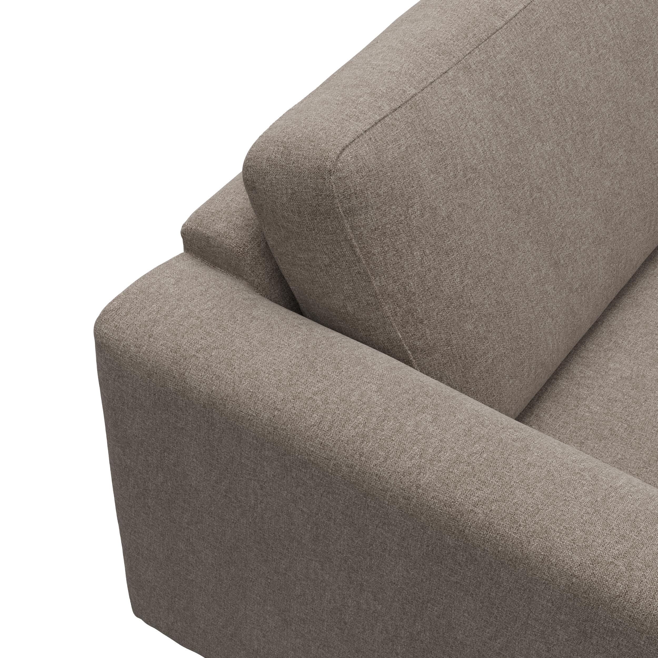 Cleveland 3 sits Soffa 