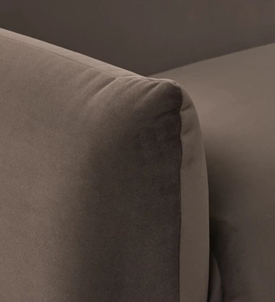 Marrius 2 sits Soffa
