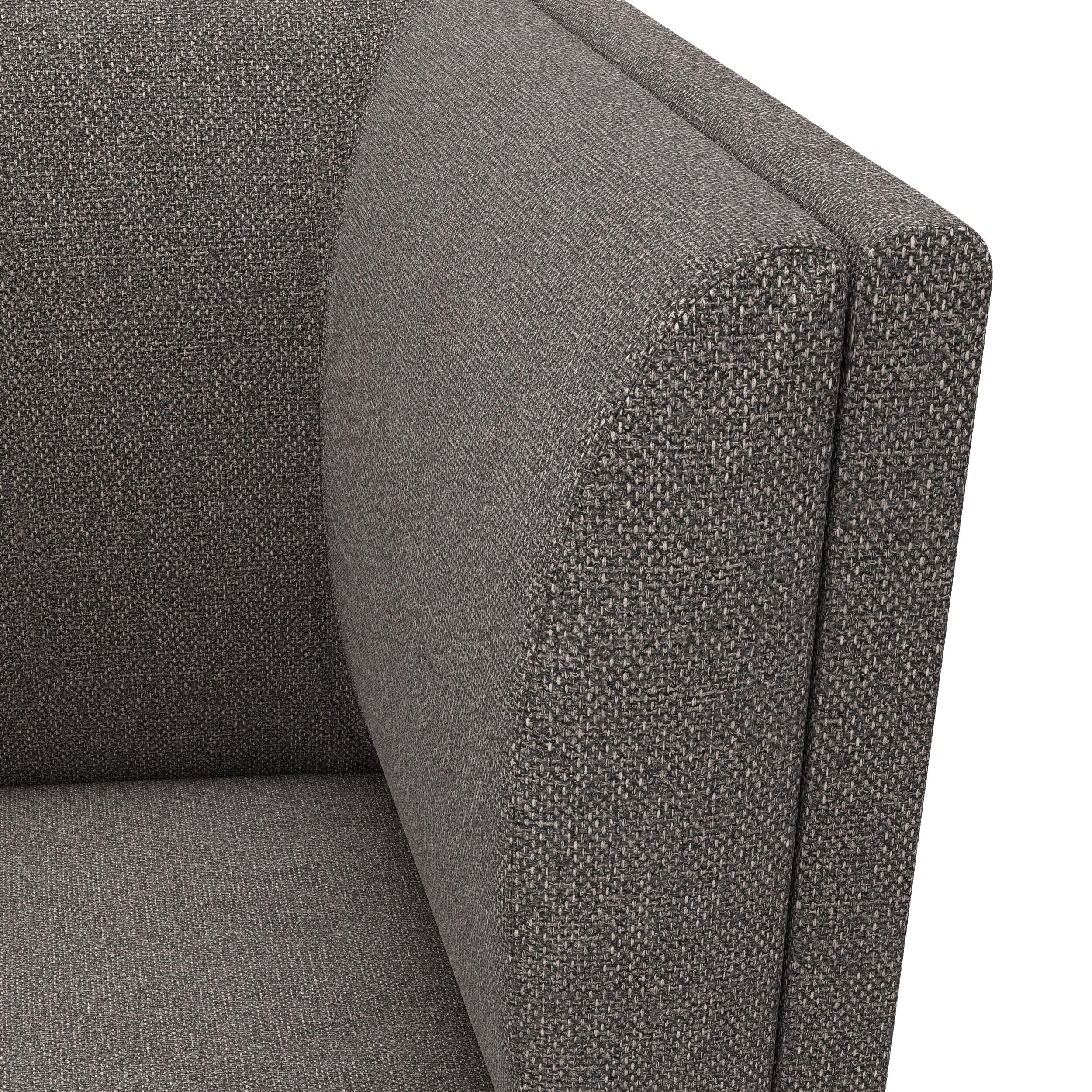 Harriet 3 sits Soffa 