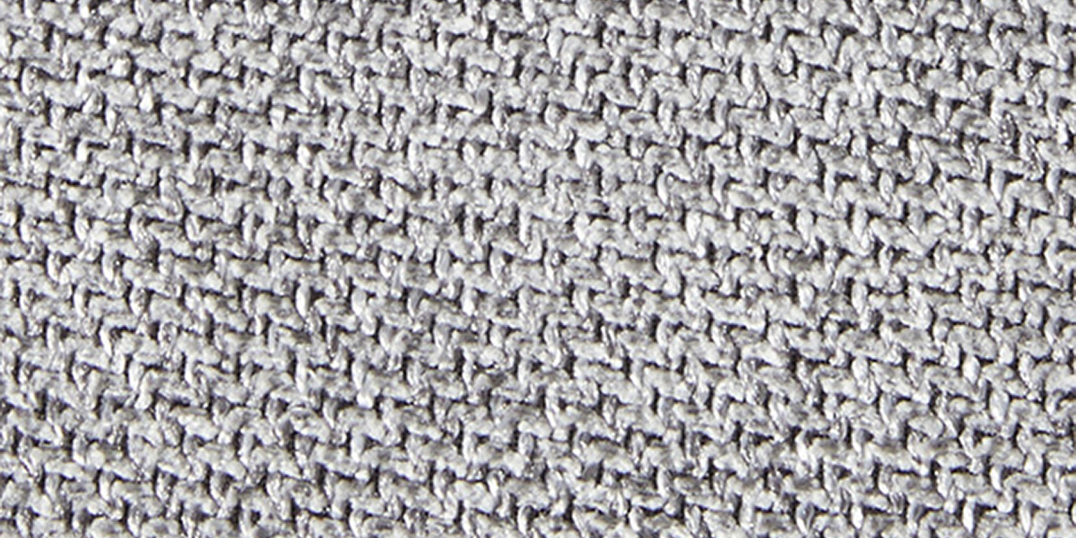 Närbild av textilen Grey – Austin 18 med en neutral grå nyans och melerad, vävd struktur.