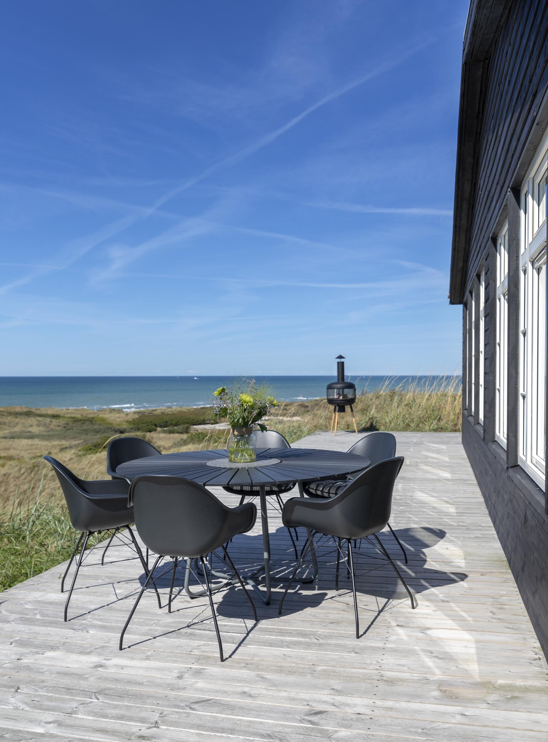 Circle Trädgårdsbord 150 x 74,5 cm 