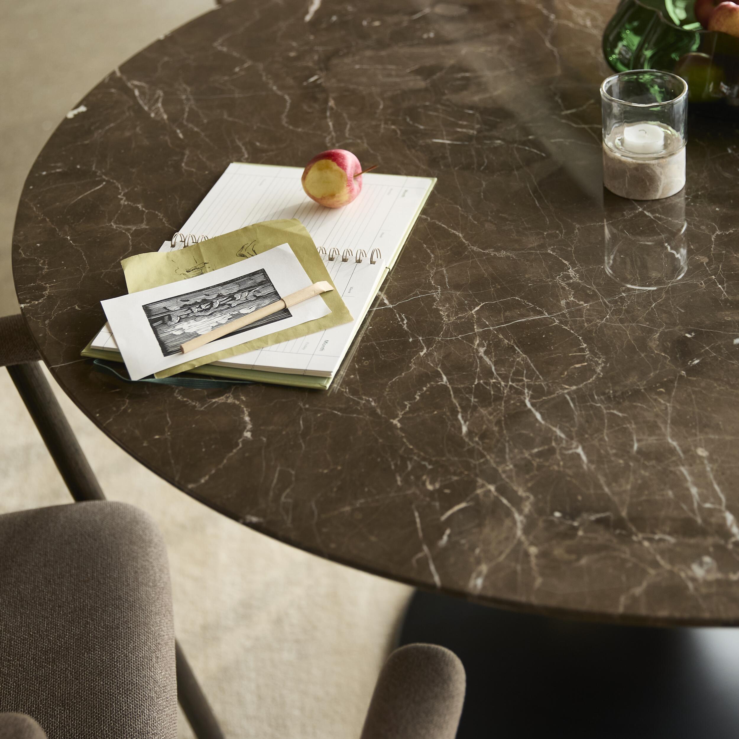 Cactus Matbord 130 x 77 cm 