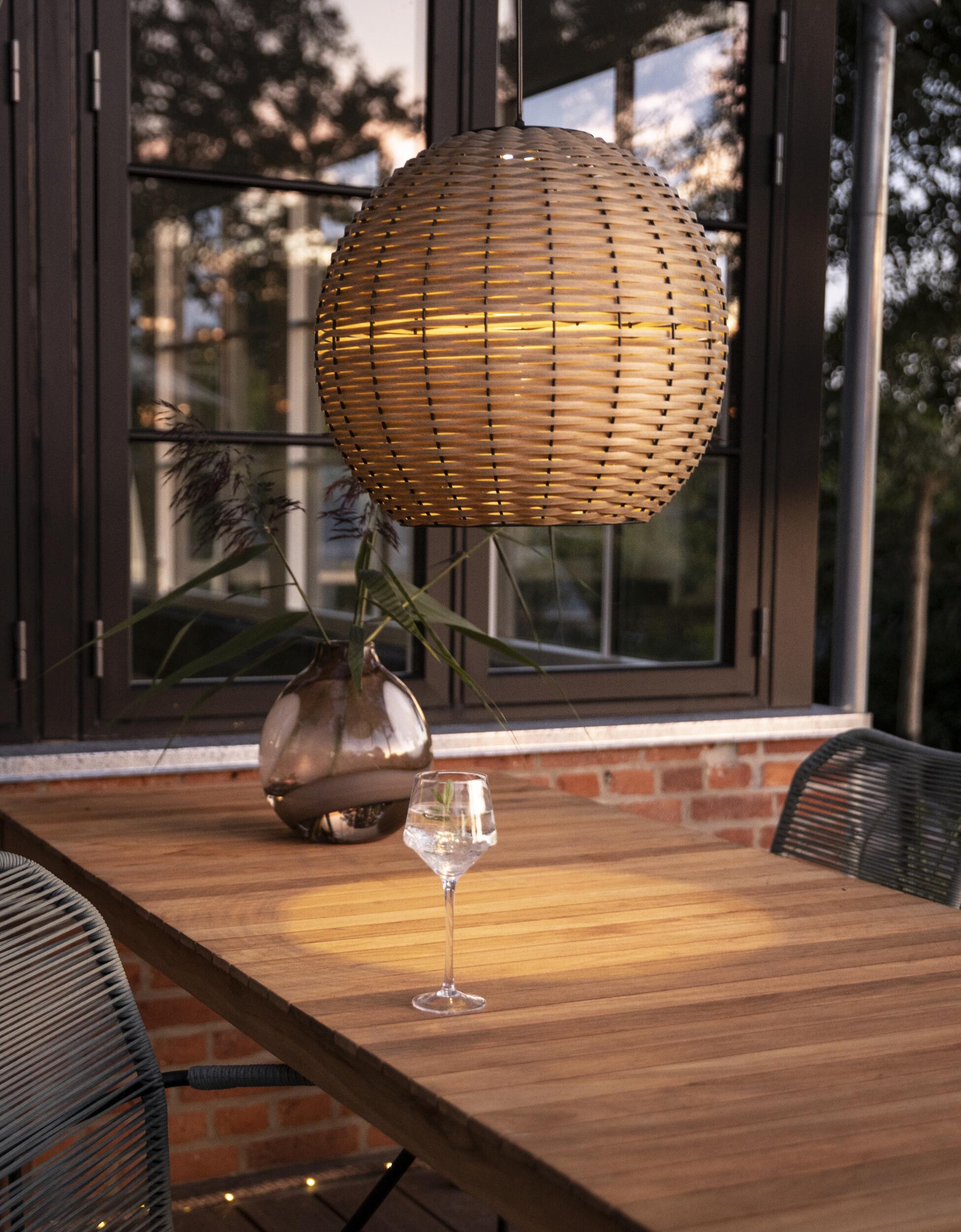 Helios solcellslampa 