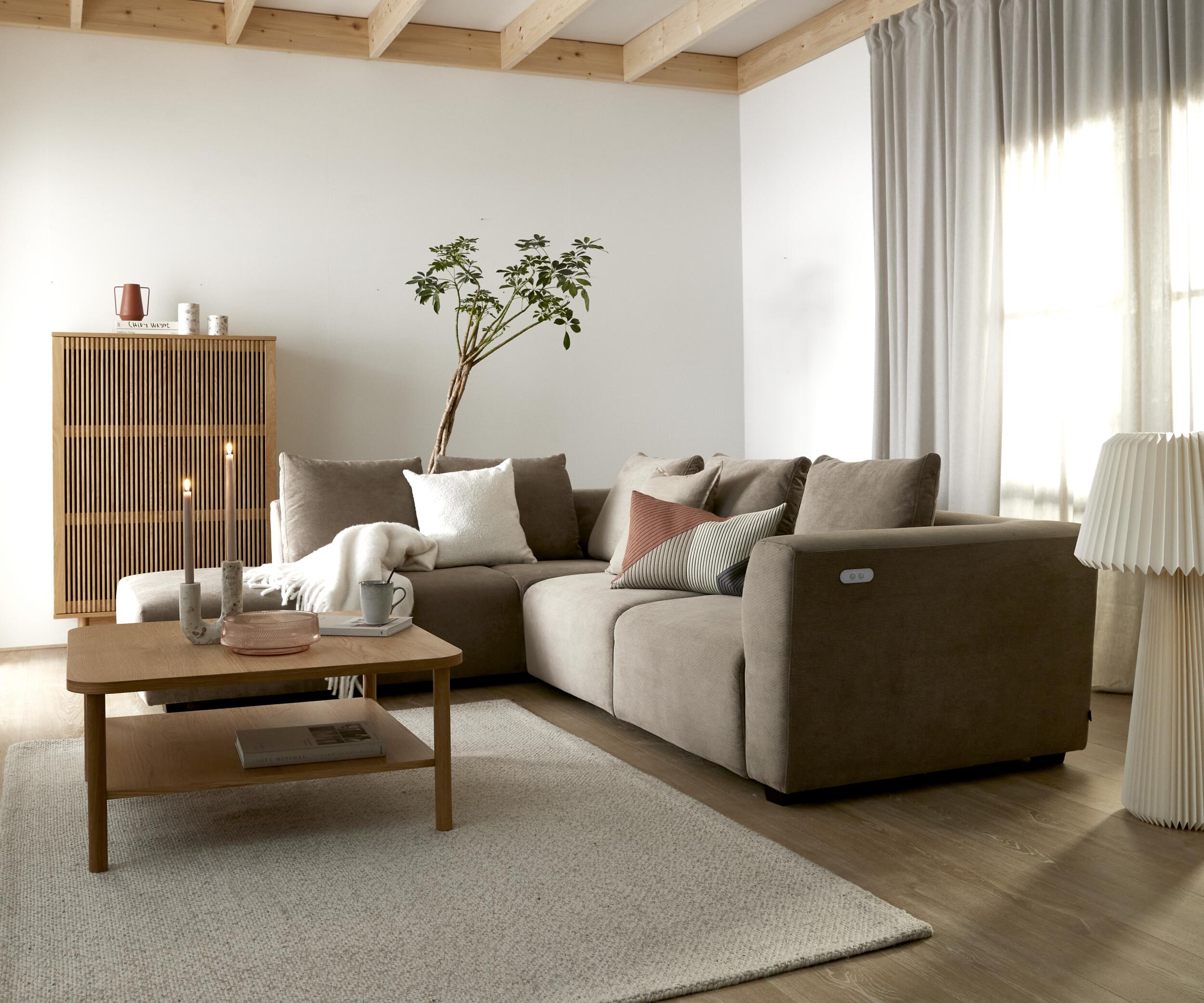 Solaro vänstervänd hörnsoffa med puffavslutning 