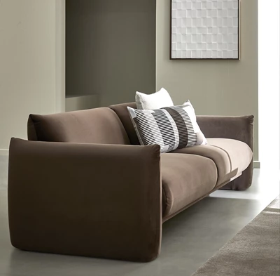 Marrius 2 sits Soffa