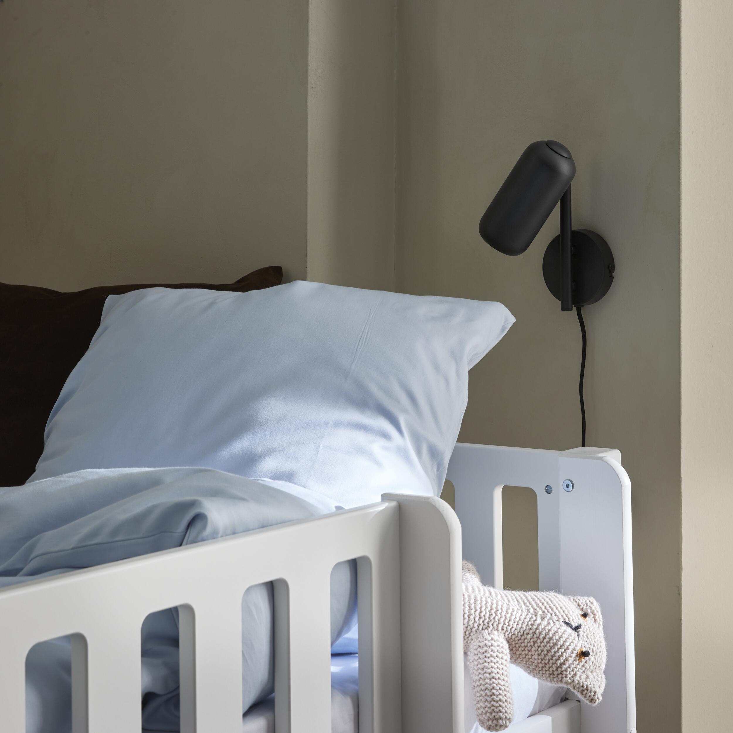 Tinos halvhög säng 