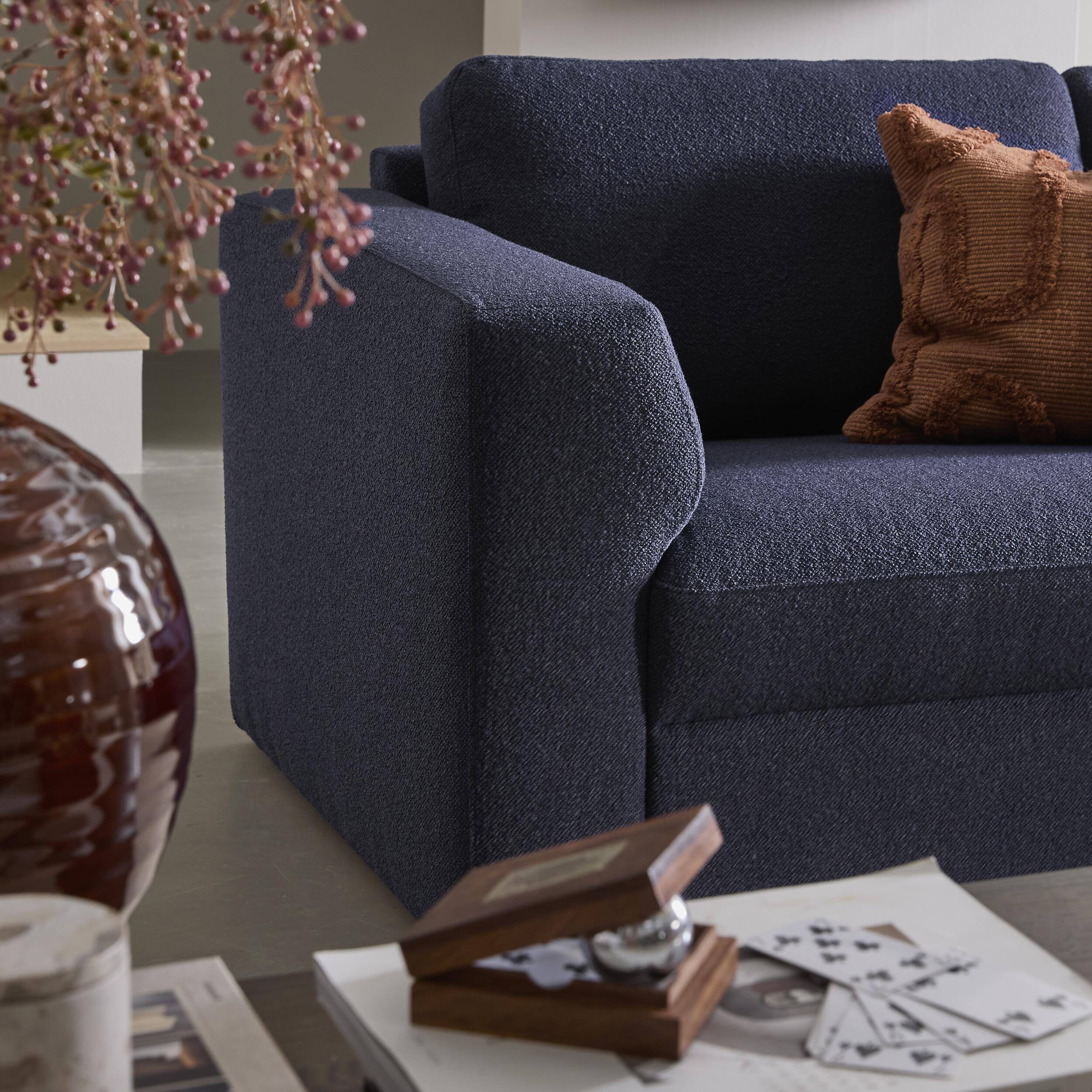 Lean högervänd soffa med schäslong 