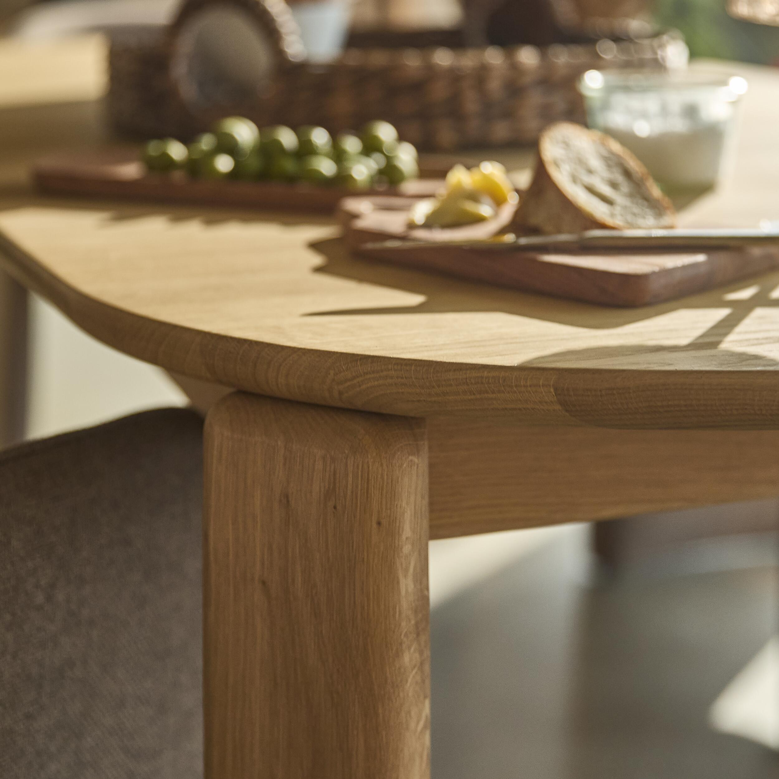 Ovalis Matbord 220 x 100 x 75 cm 