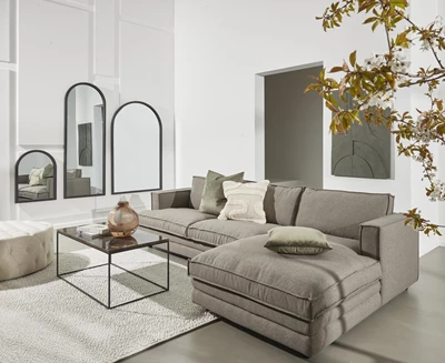 Agir högervänd soffa med schäslong