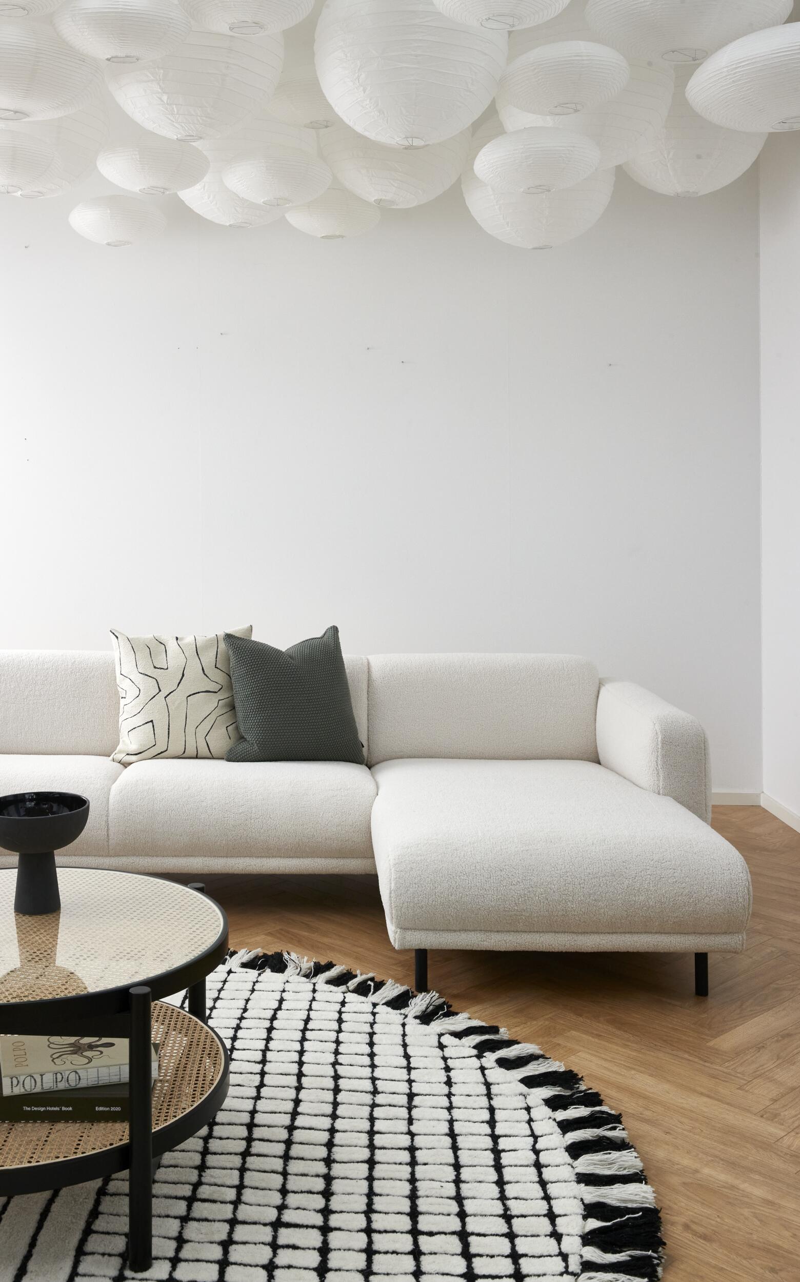 Parker högervänd soffa med schäslong 