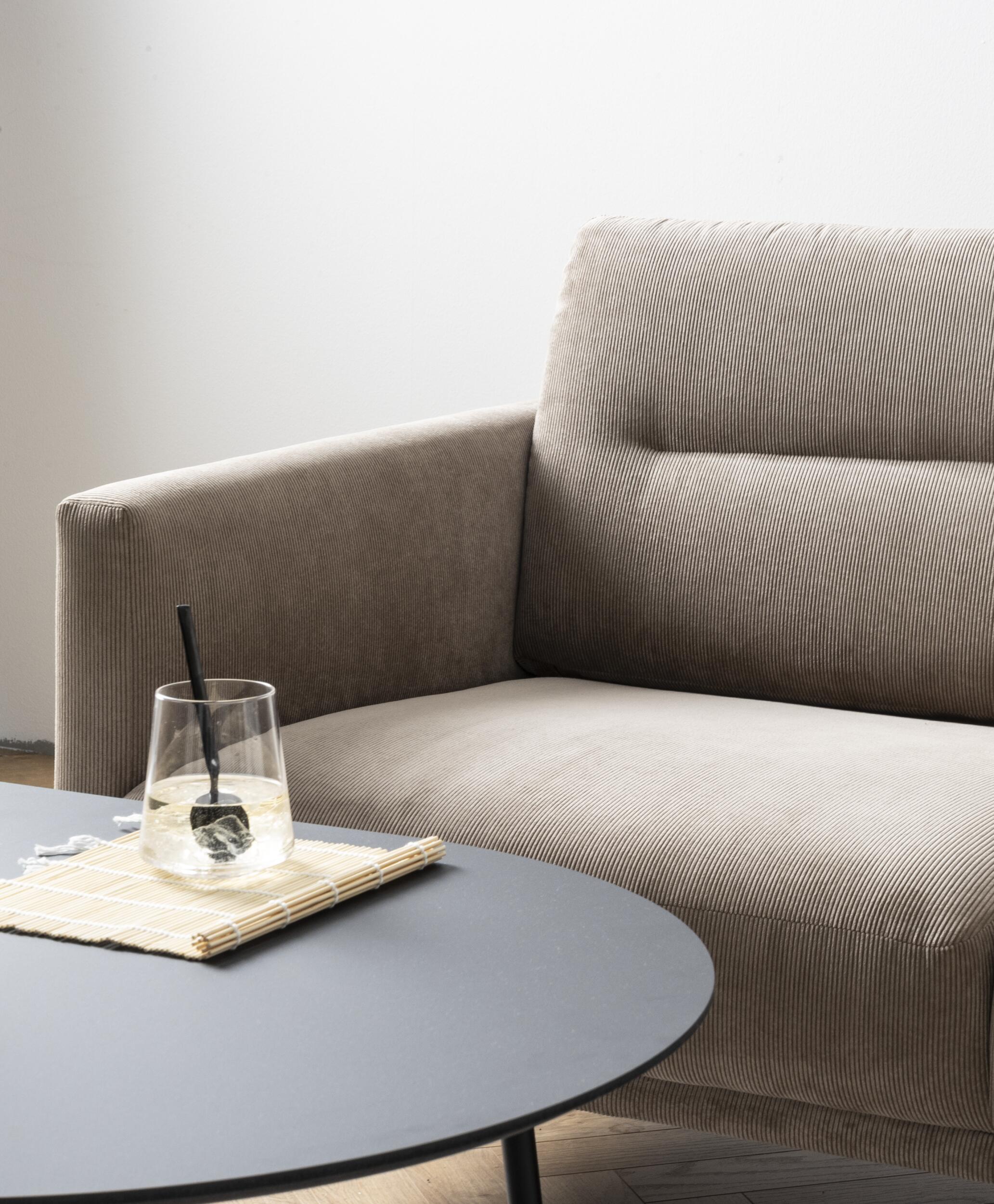 Larvik högervänd soffa med schäslong 