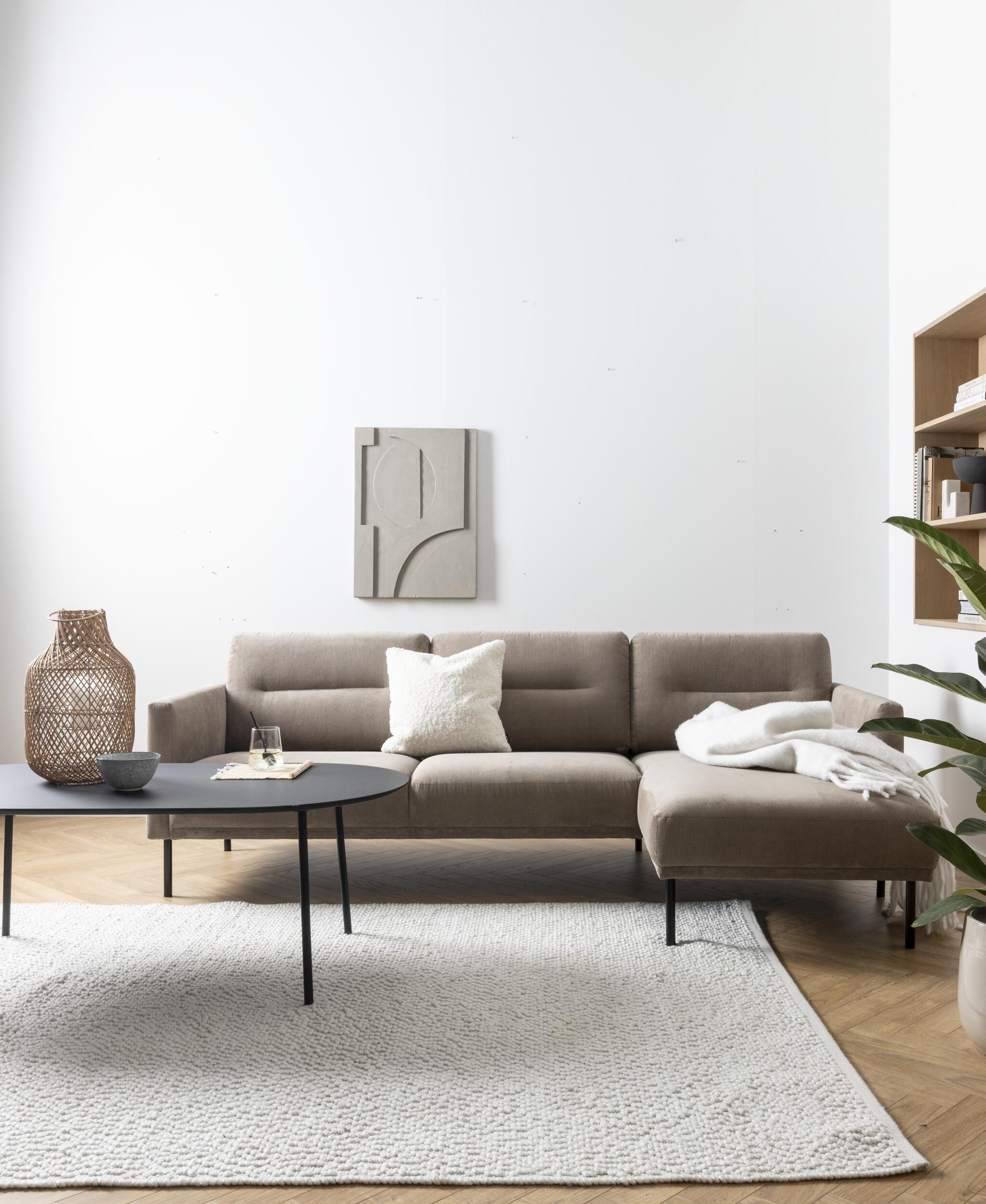 Larvik högervänd soffa med schäslong 