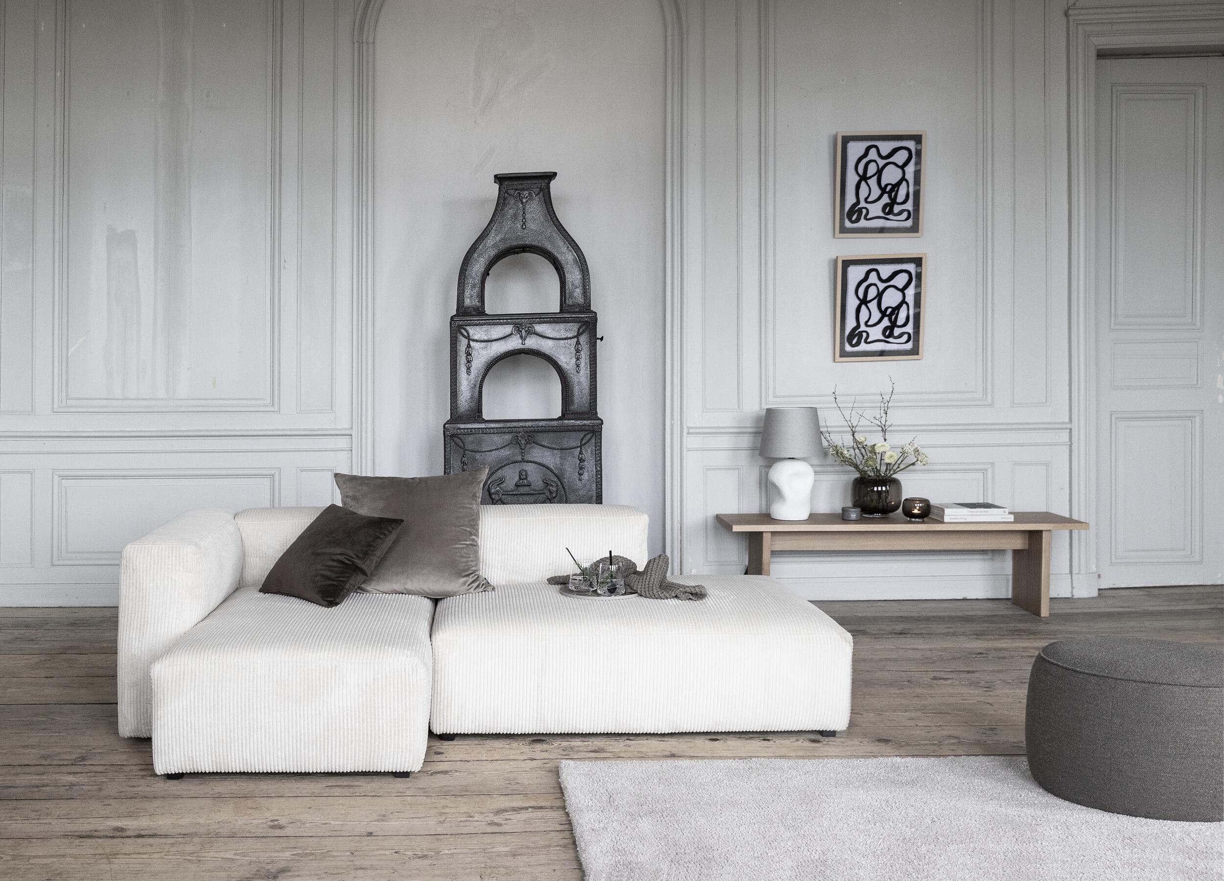 Aimee Soffa med shäslong och puffavslutning