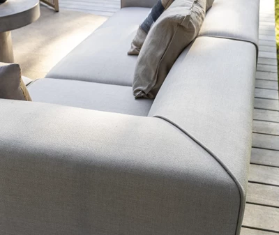 Korius Loungemodul med puffavslutning