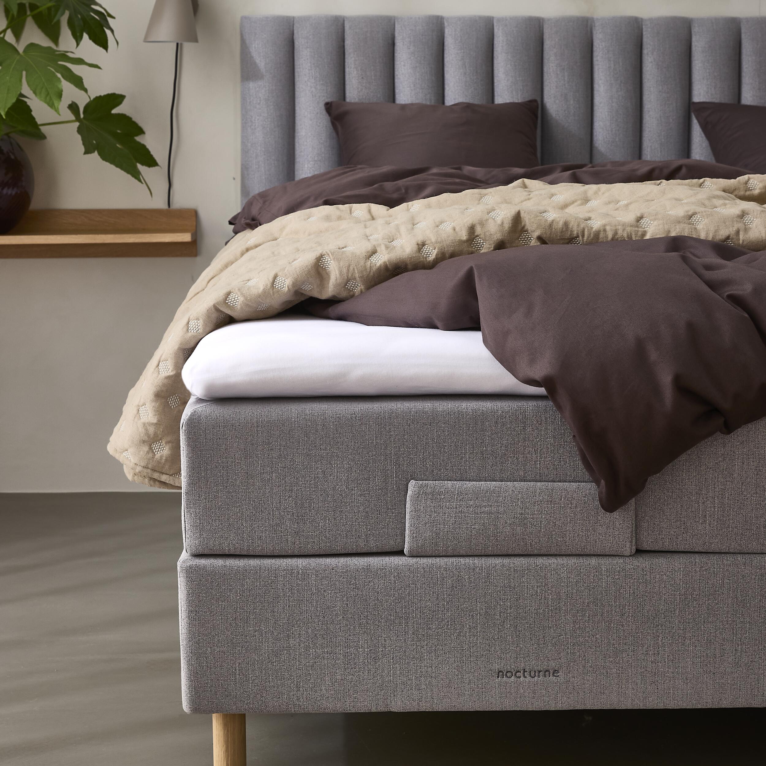 Nocturne Exclusive ställbar säng 140 x 200 cm 