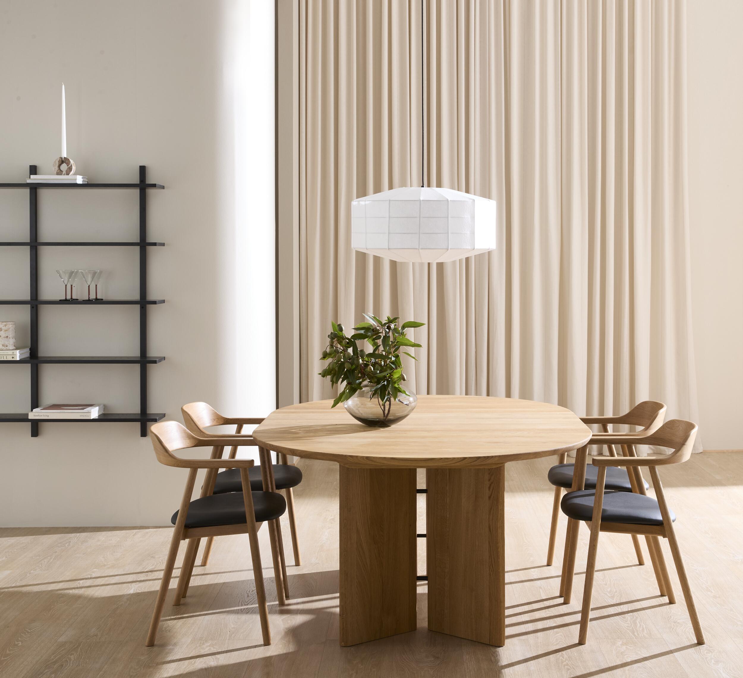 Sakura Round Matbord 130 x 75 cm 