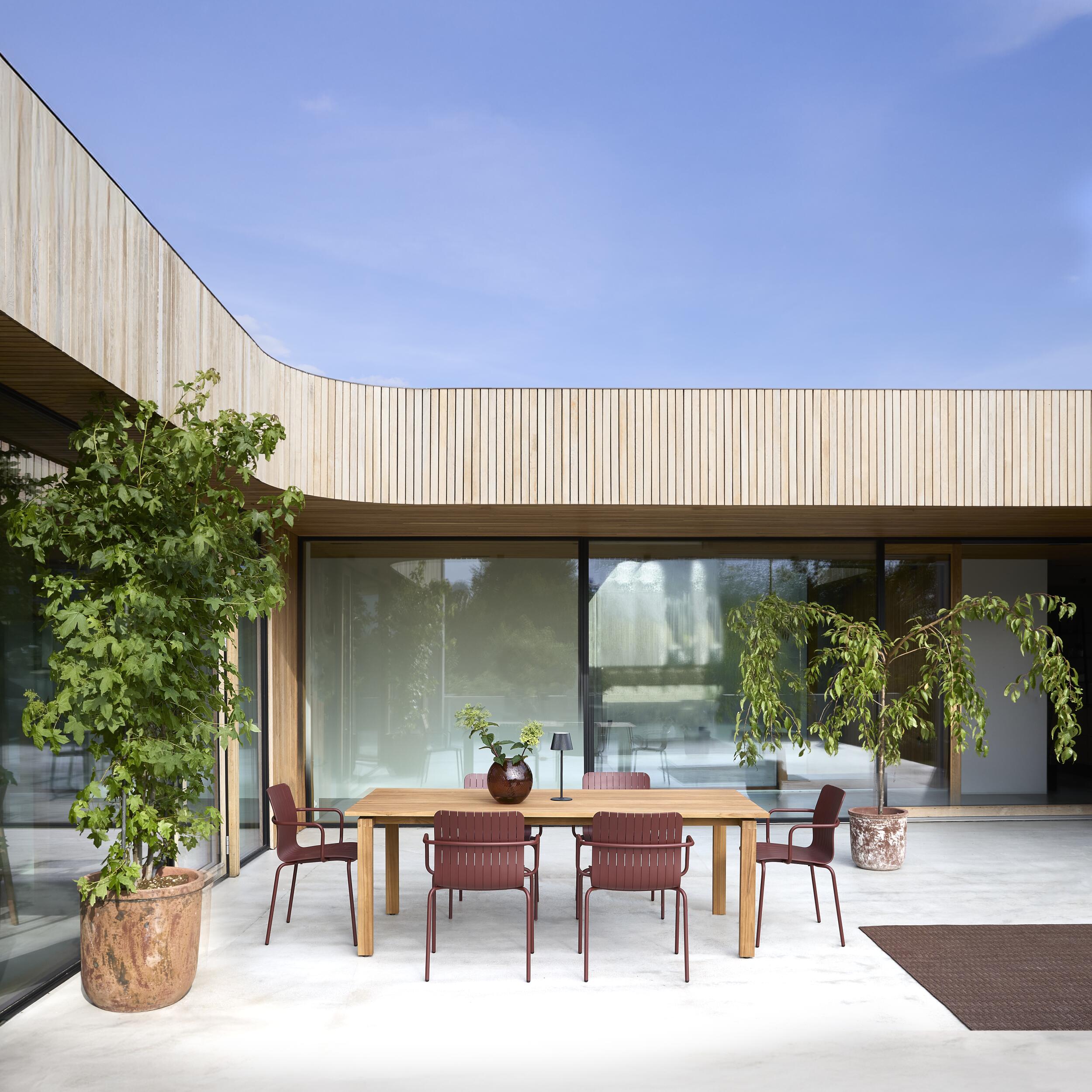 Kulina 2025 Trädgårdsbord 215 x 98,5 x 75 cm 