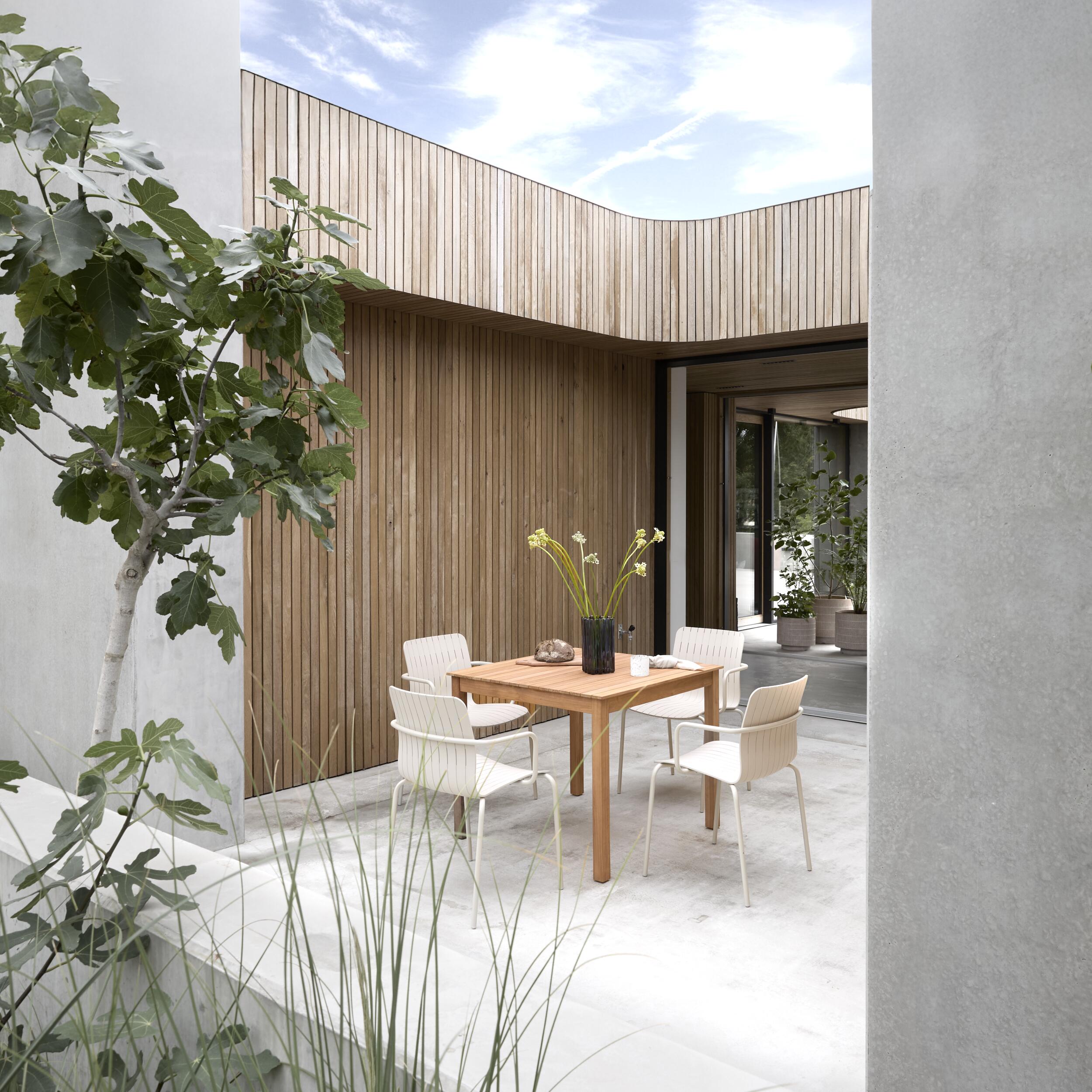 Sigrun Trädgårdsbord 90 x 90 x 75 cm 