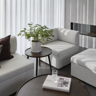 Harriet 3 sits Soffa