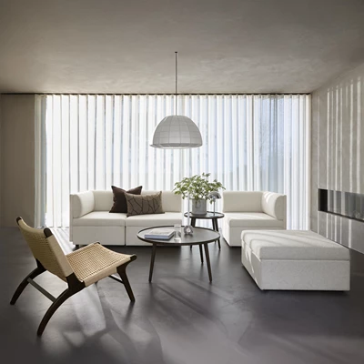 Harriet 3 sits Soffa