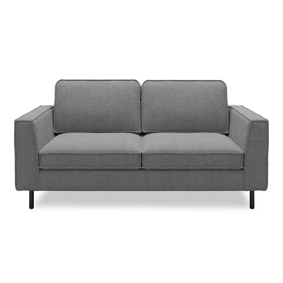 Scott 2 sits Soffa