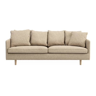 Julia Lux 3 sits Soffa