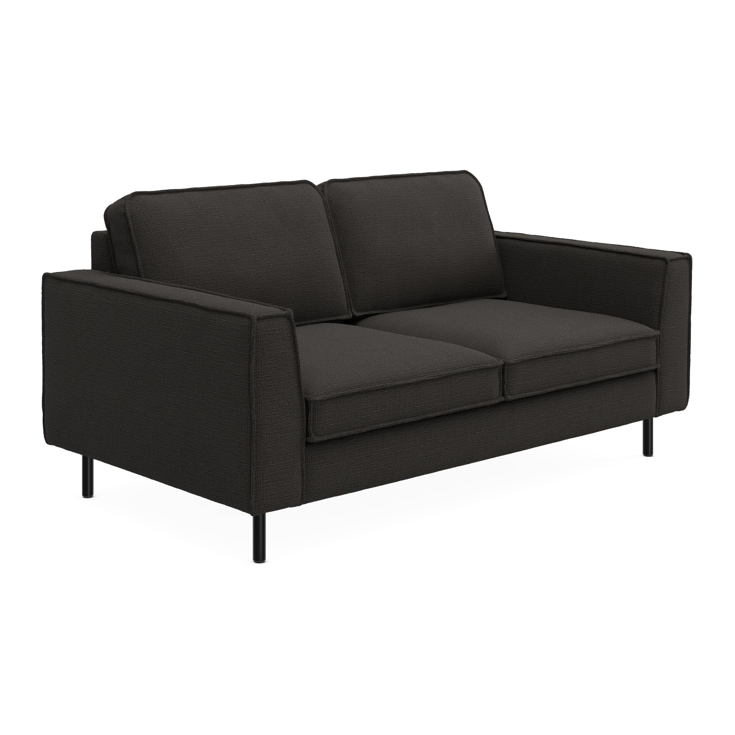 Scott 2 sits Soffa 