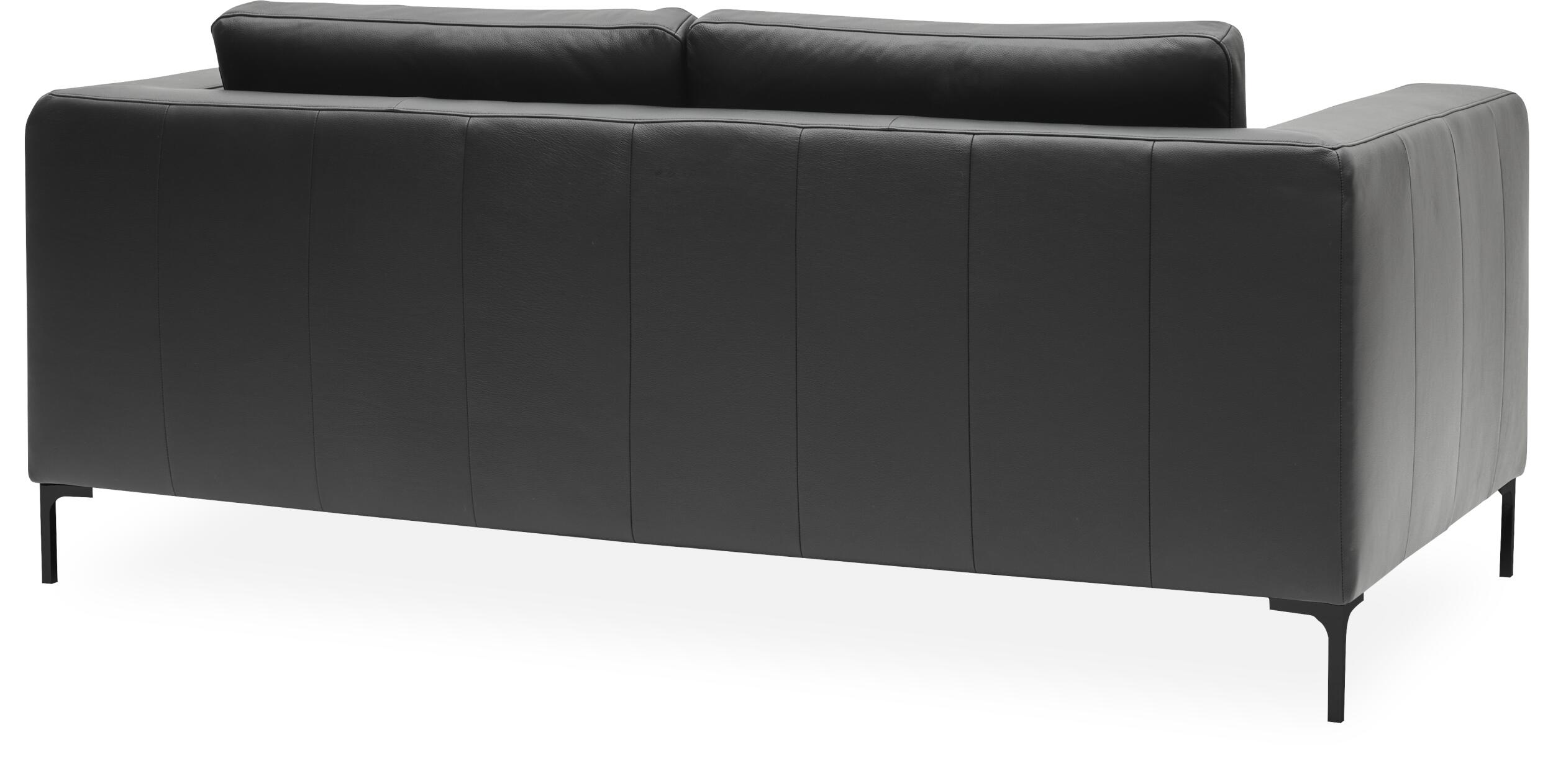 Abraham 2½ sits Soffa 