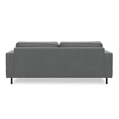Scott 3 sits Soffa
