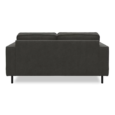 Scott 2 sits Soffa